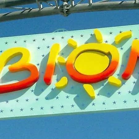 With Swimming Pool - Beahost Bibione