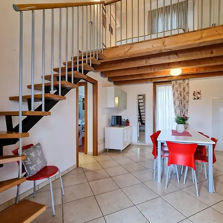 Apartment With Swimming Pool Bibione