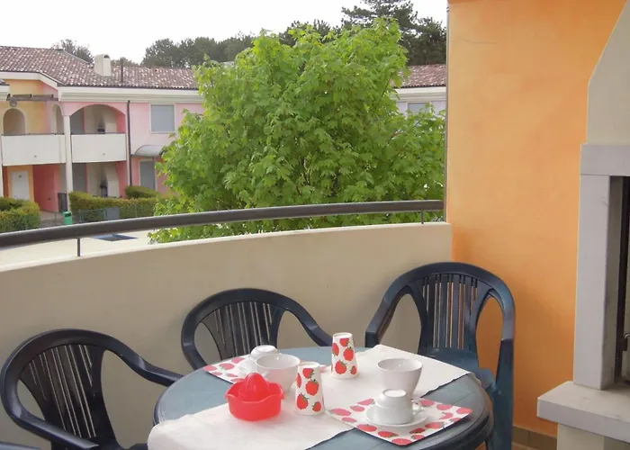 Appartamento With Swimming Pool Bibione